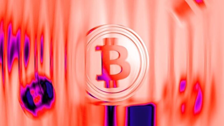 Physische Bitcoin-Münze vor einem dramatischen Hintergrund, der geopolitische Spannungen symbolisiert