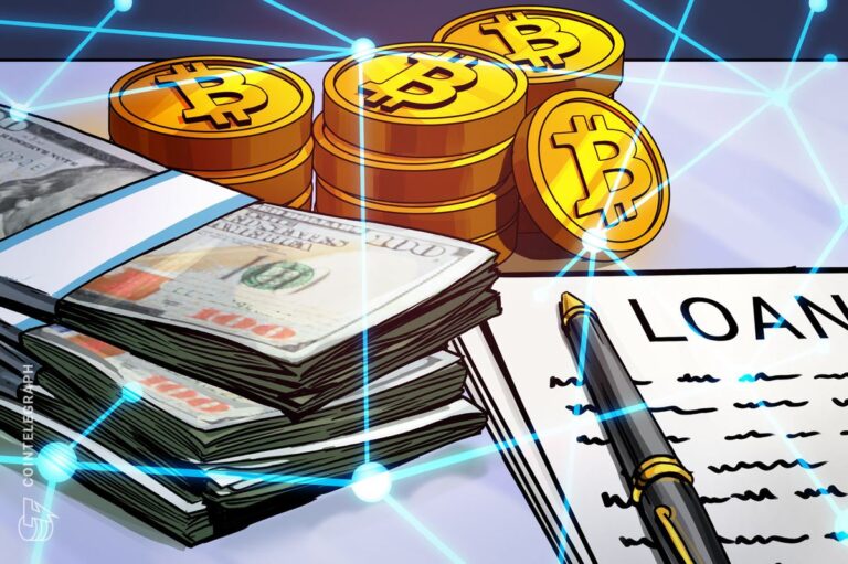 Rote fallende Kurs-Kerzen auf einem Chart im Hintergrund einer Bitcoin-Münze