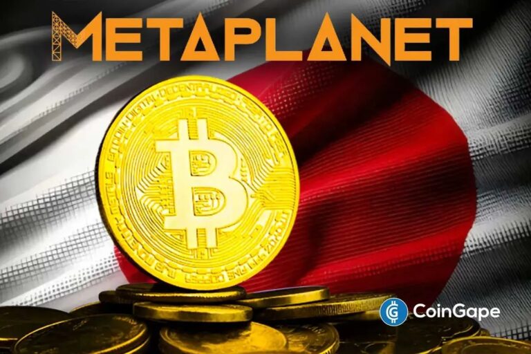 Physische Bitcoin-Münze vor einem japanischen Hintergrund mit Finanz-Charts und Token-Symbolen