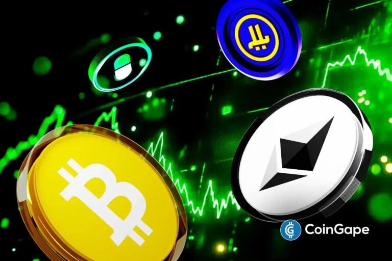 Ein steigender Bitcoin-Kurs-Chart vor dem Hintergrund des Logos der US-Notenbank Federal Reserve