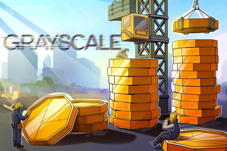 Grayscale Logo neben Ethereum und Solana Münzen vor einem verschwommenen Finanz-Chart