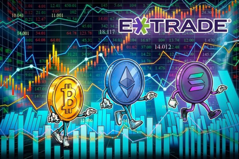 Smartphone mit dem Logo von E*TRADE neben physischen Münzen von Bitcoin und Solana auf einem Schreibtisch.