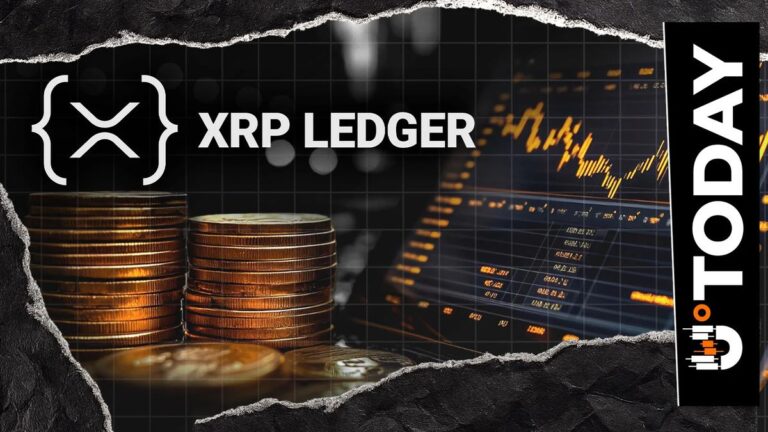 Eine physische XRP-Münze liegt auf einem digitalen Kurs-Chart, beleuchtet von blauen Datenströmen.