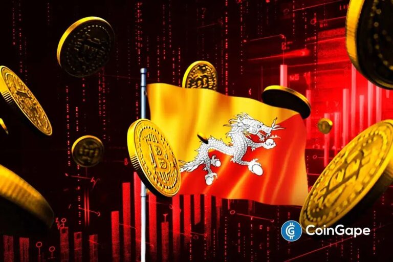 Physische Bitcoin-Münze vor einem digitalen Kurs-Chart auf einem dunklen Hintergrund