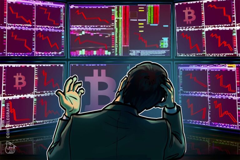 Ein roter Abwärtspfeil über einer Bitcoin-Münze vor einem sinkenden Börsenchart